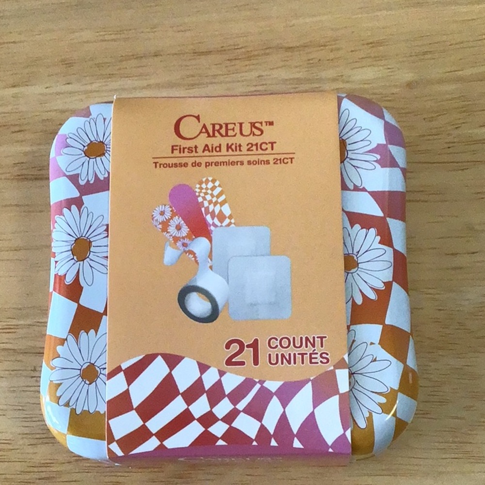 Careus 21 Count First Aid Kit - Picture 10 of 10